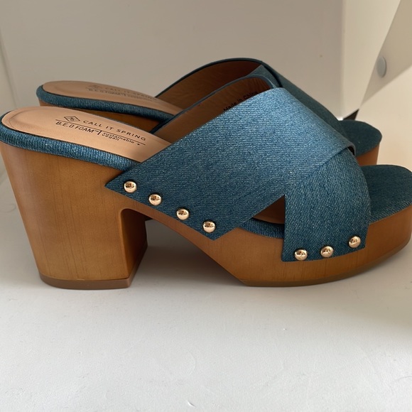 Call It Spring: New Denim Blue wood heel Sandals. Size US 6. Vegan. - Picture 4 of 7